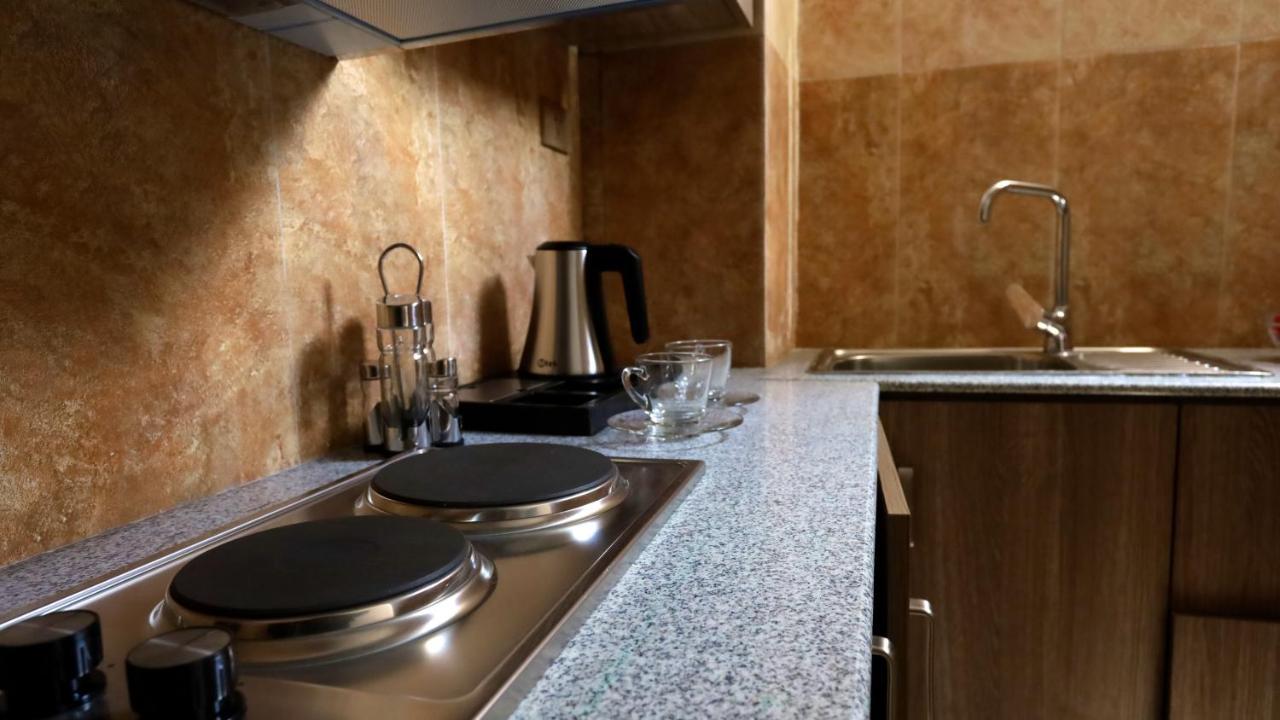 Black Horse Hotel Apartment Addis Ababa Exterior foto