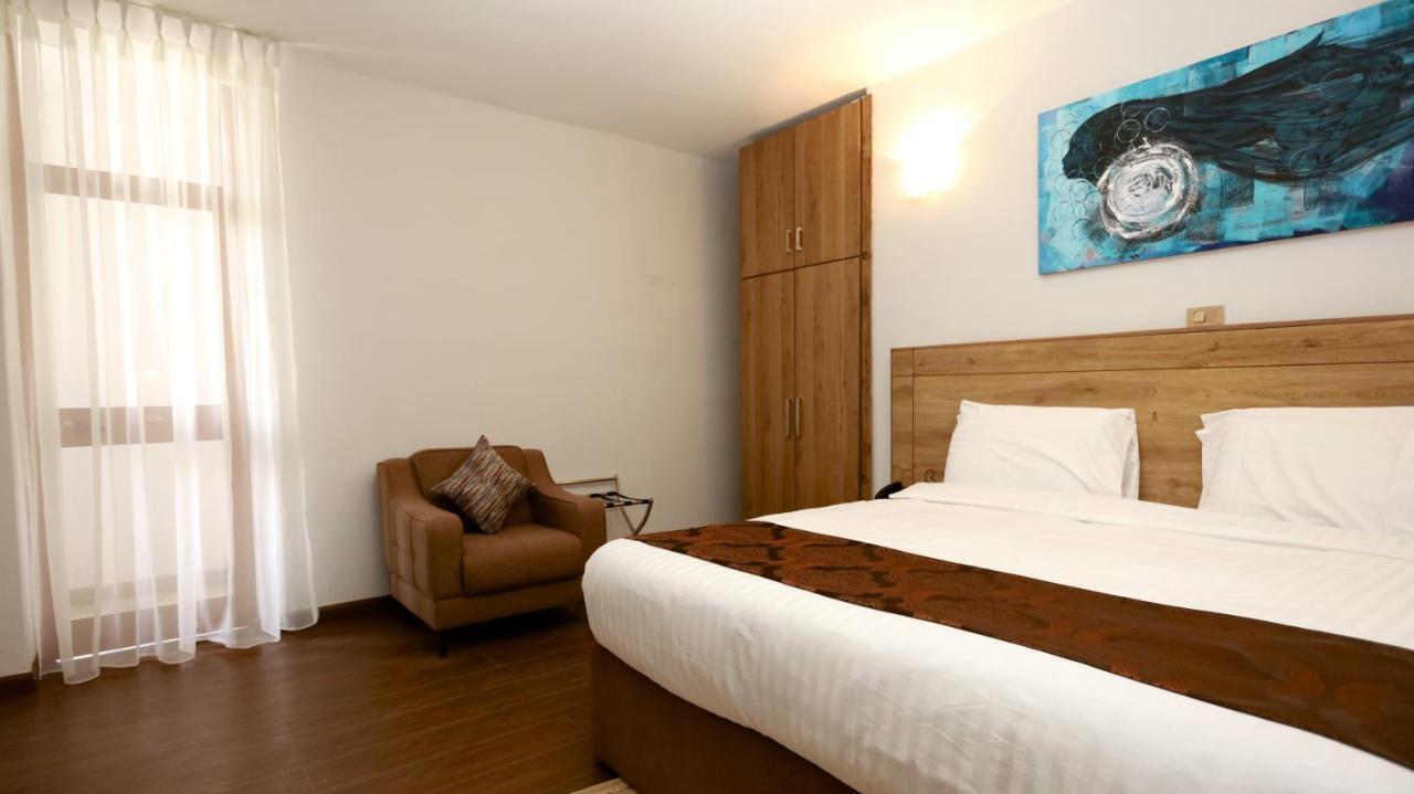 Black Horse Hotel Apartment Addis Ababa Exterior foto