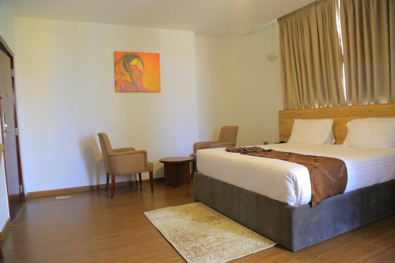 Black Horse Hotel Apartment Addis Ababa Exterior foto