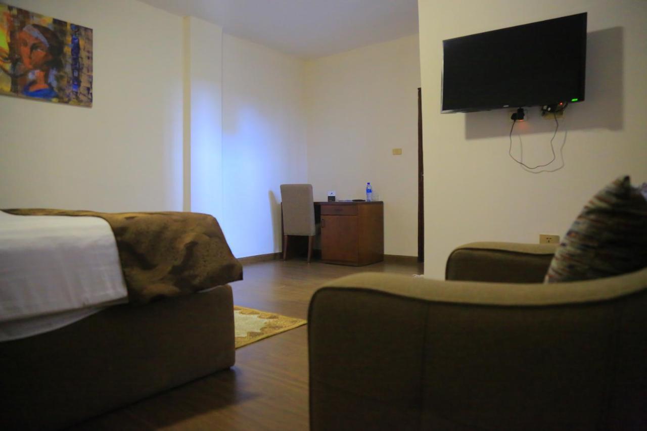 Black Horse Hotel Apartment Addis Ababa Exterior foto